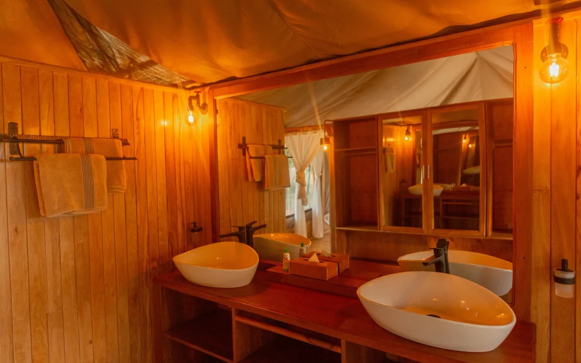 Signature Serengeti Luxury Tented Safari Camp