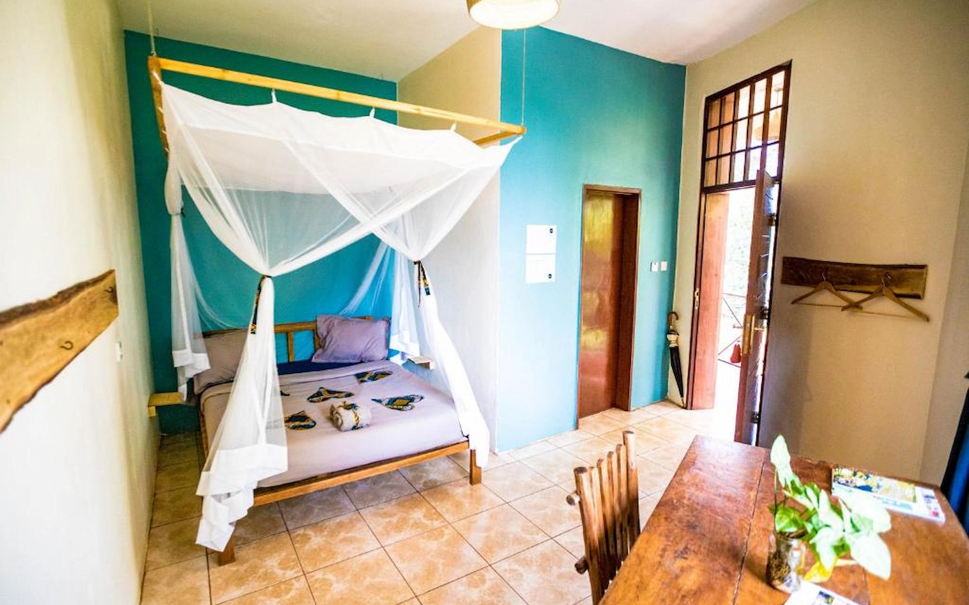 ViaVia Uganda Entebbe Guest house