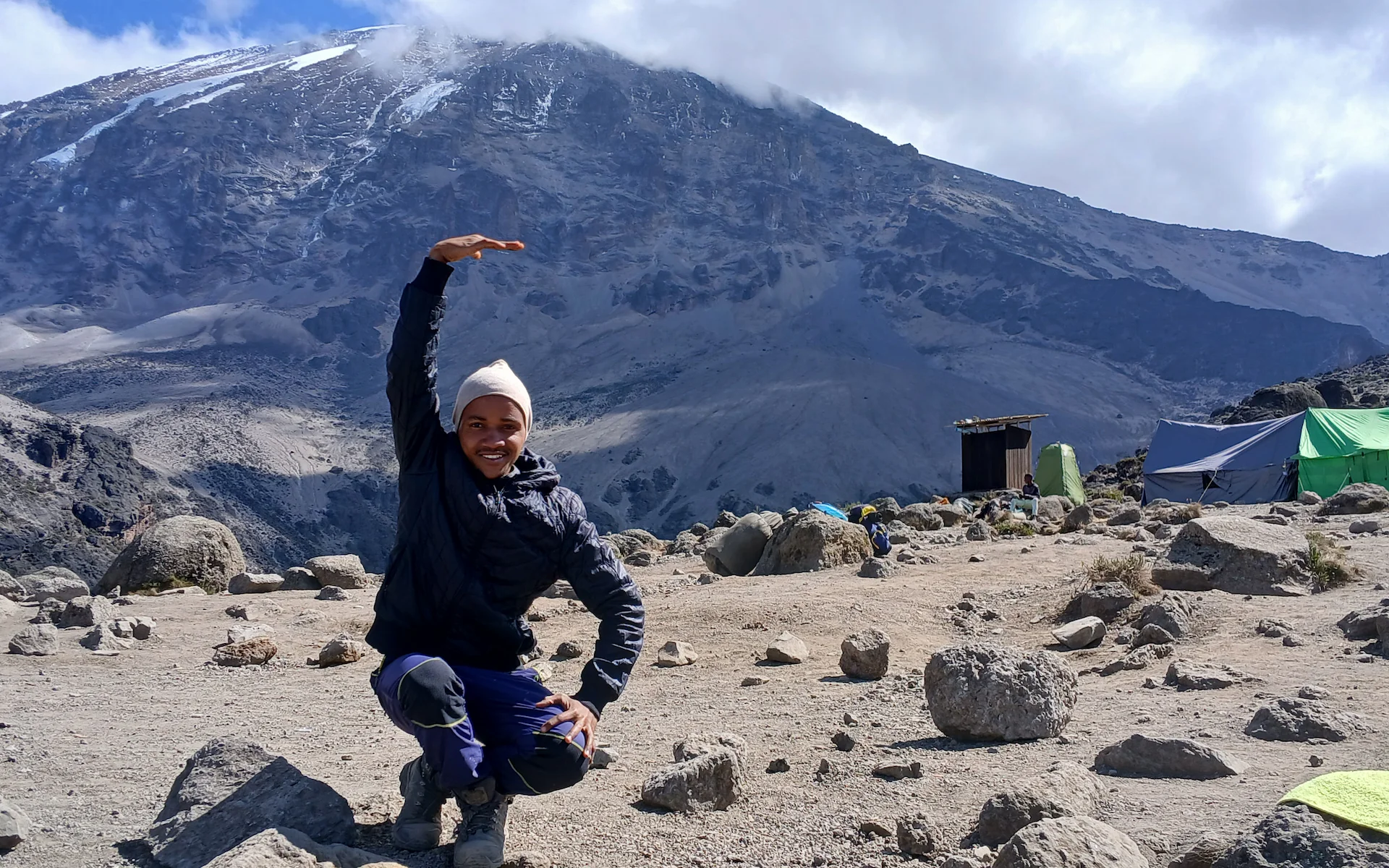 Mawenzi Tan Hut (4330m) — photo 3