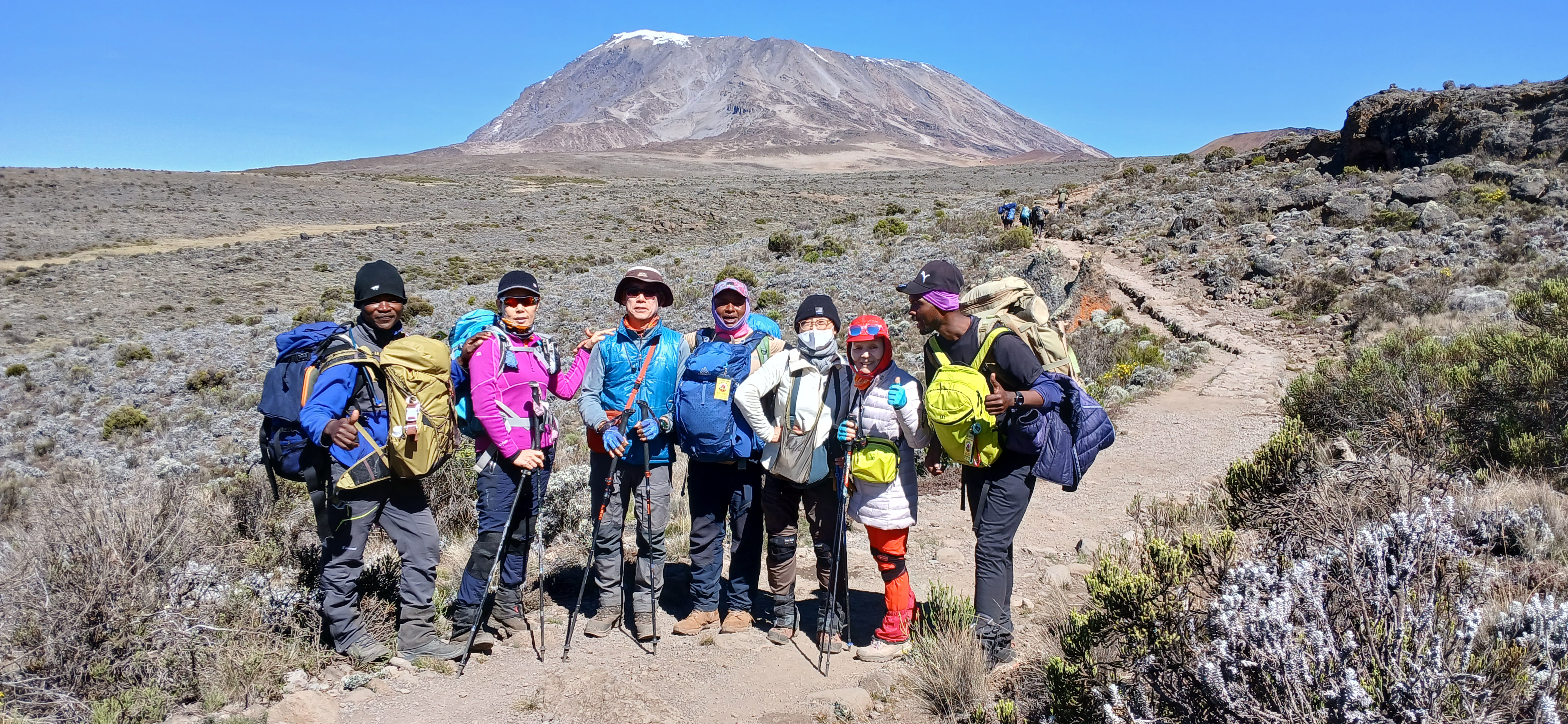  Barranco camp (3900m) to Karanga Camp (4000m)